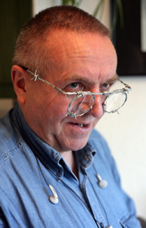 LINK zur zentralen Homepage "www.Peter-Koppen.de"       Peter Koppen MICROSHIPS-Produzent - Schaltbilder und Speichersysteme - SOZIAL-SEPARATOREN �  Foto: Carlos Methfessel